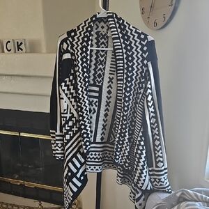 Black & White Geometric Open-Front Women's Cardigan Sweater